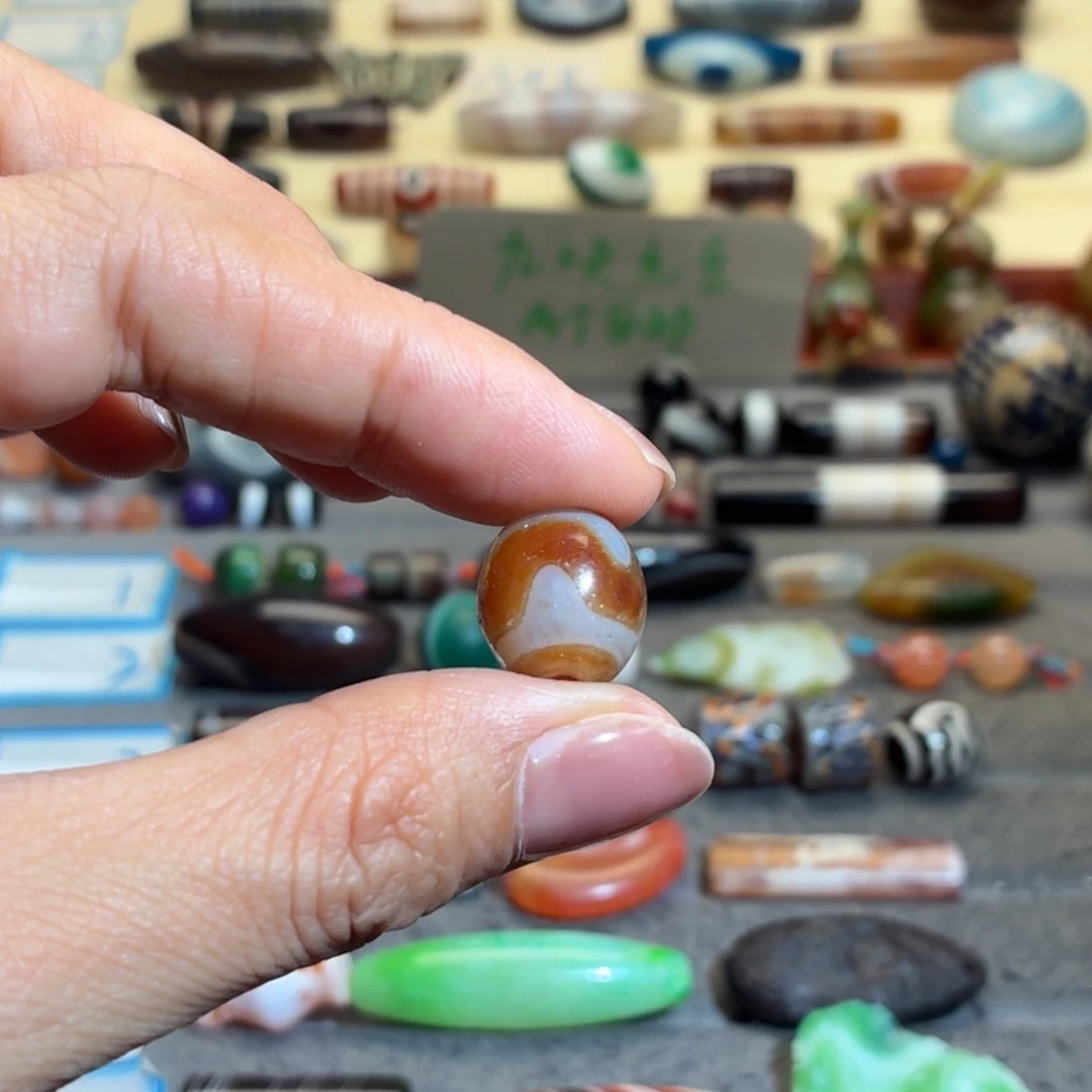 小***。玛瑙/玉髓合金颈饰