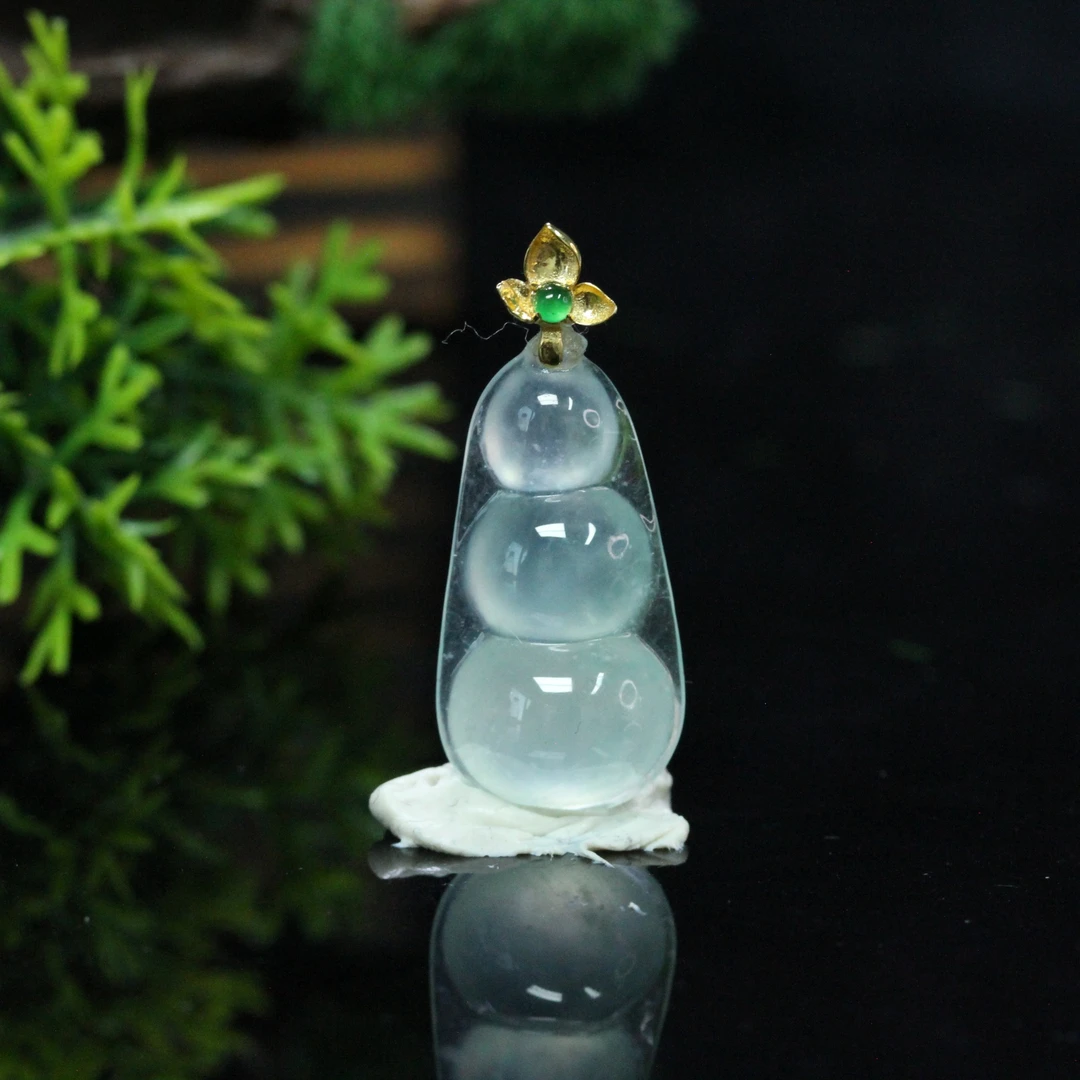 天然缅甸翡翠A货18K金镶冰晴福禄寿喜豆子吊坠/01035147/拍卖