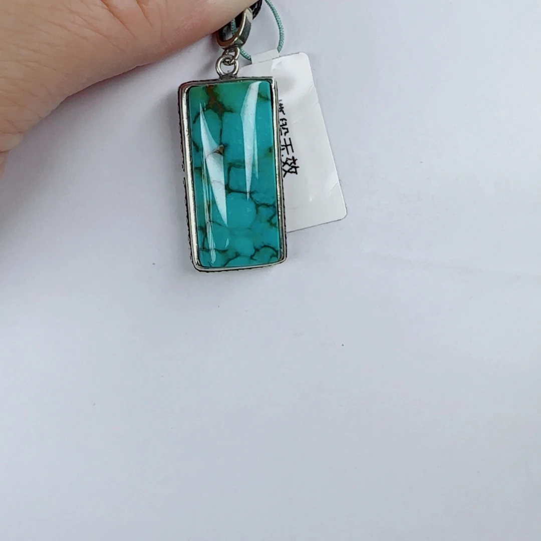 橙***。未镶嵌绿松石颈饰
