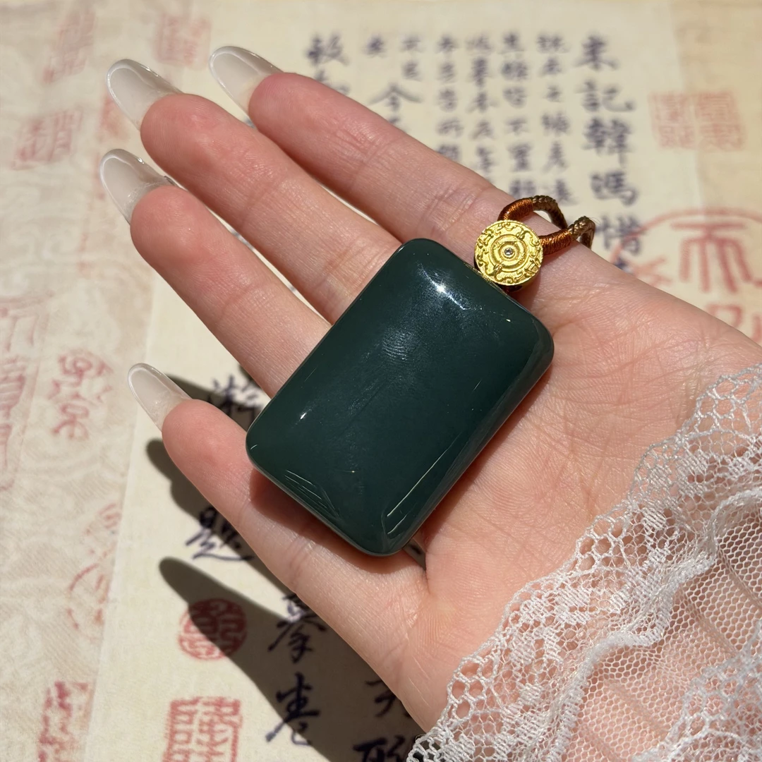 【凰一品】俄料瓷蓝无事牌吊坠18k金