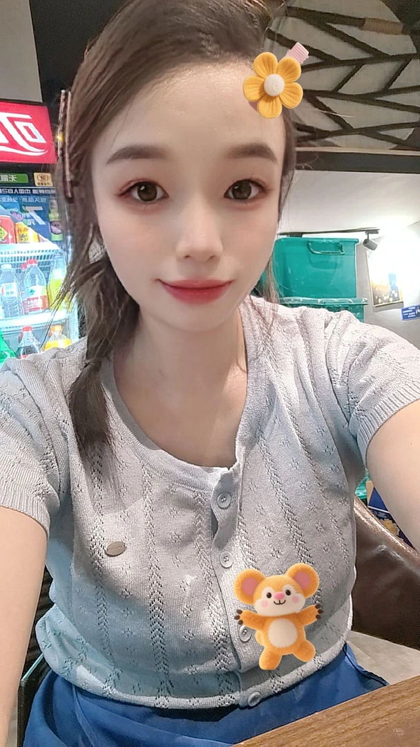 夏季新款休闲夏天甜美镂空设计感短袖T恤女洋气圆领打底小衫上衣