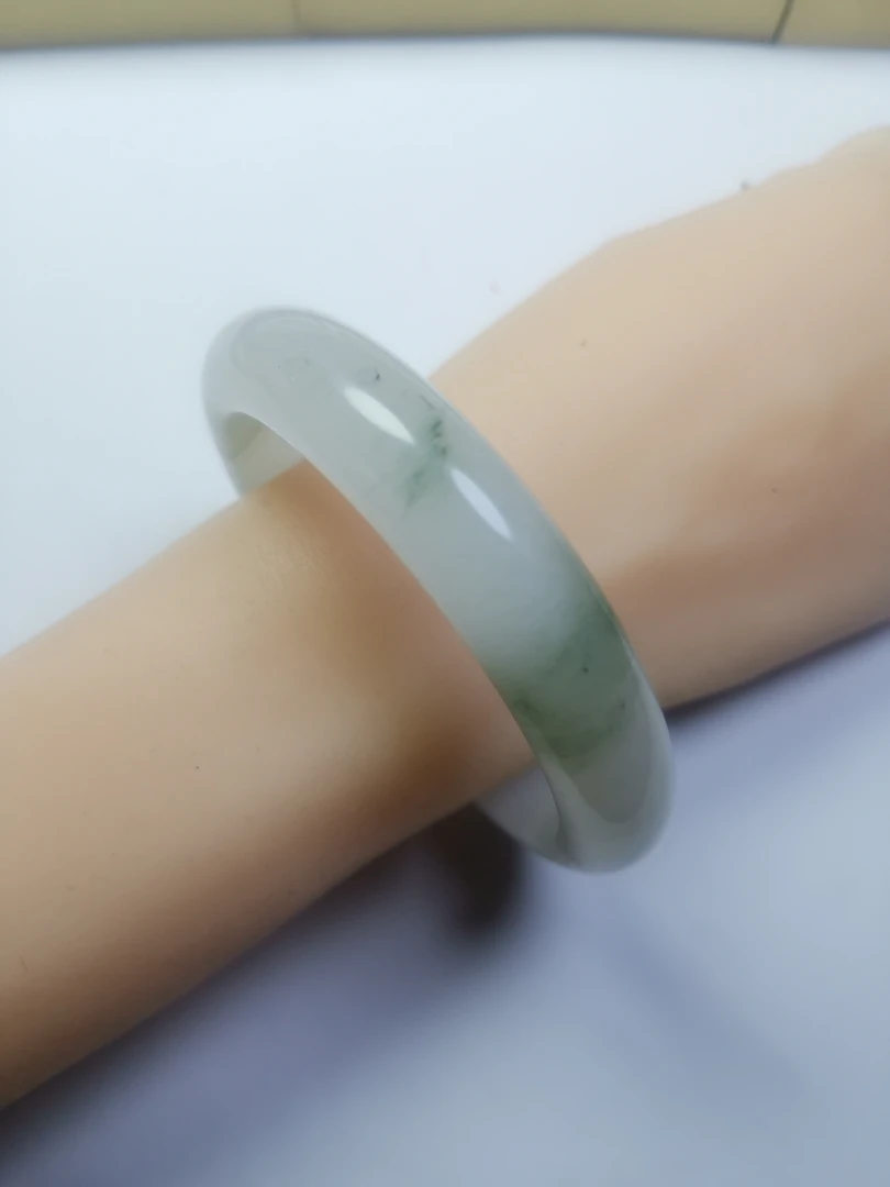 138号m1--61--62圈口-精品高货-漂亮-漂亮-天山翠雪翠玉石-纯天然