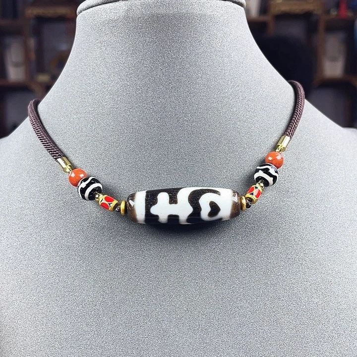 合金颈饰玛瑙/玉髓行运