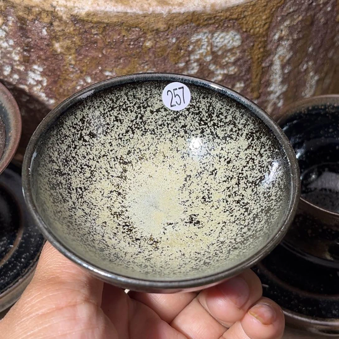 茶盏义兴龙窑坚持真柴烧