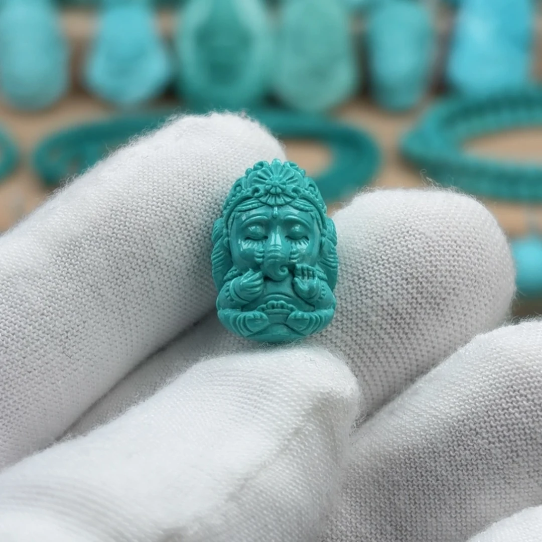 绿松石未镶嵌珠宝奇石