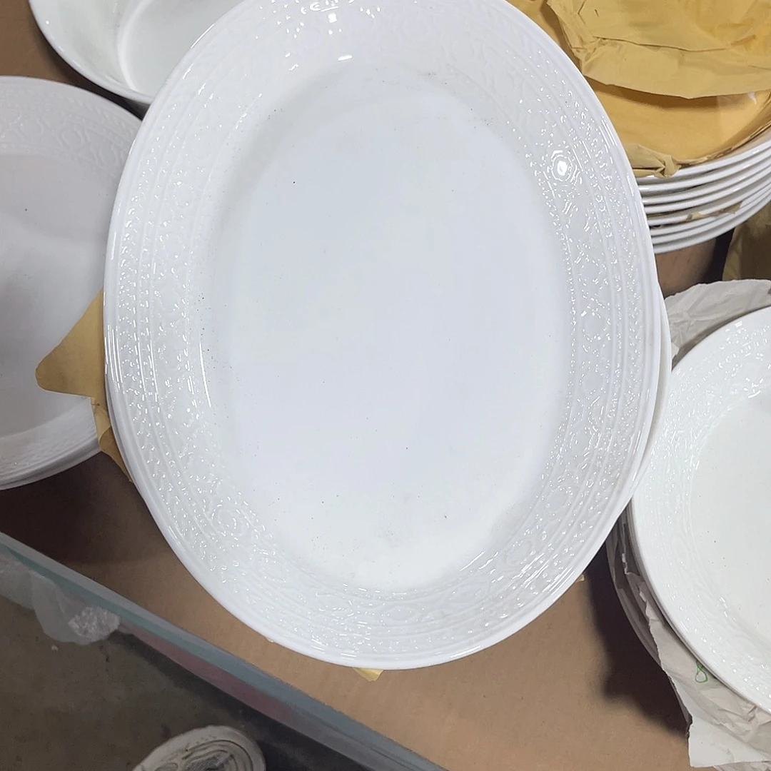 骨瓷幽*鱼盘一个