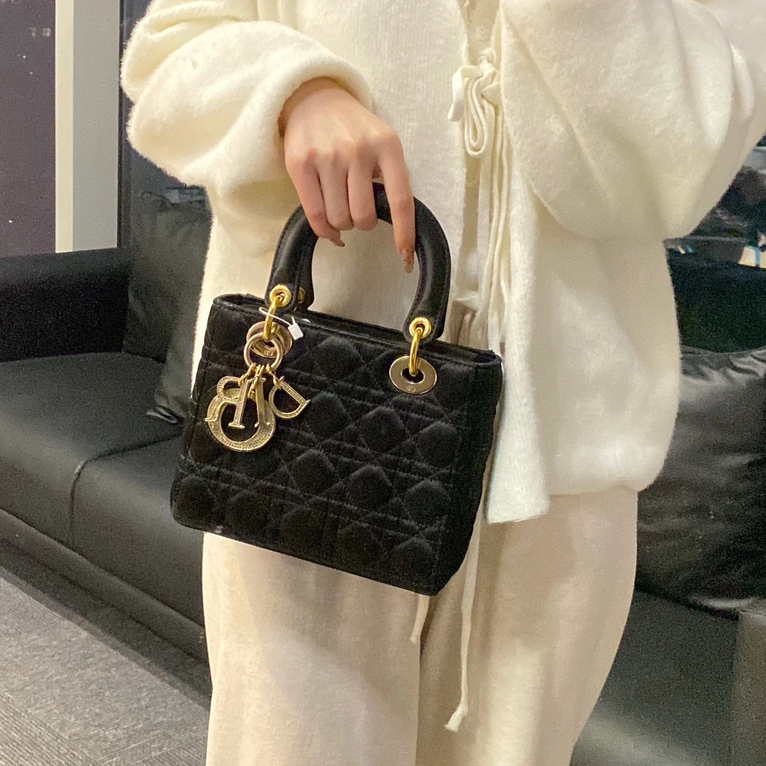 95新 DIOR/迪奥 dior钻扣缎面四格特殊款戴妃