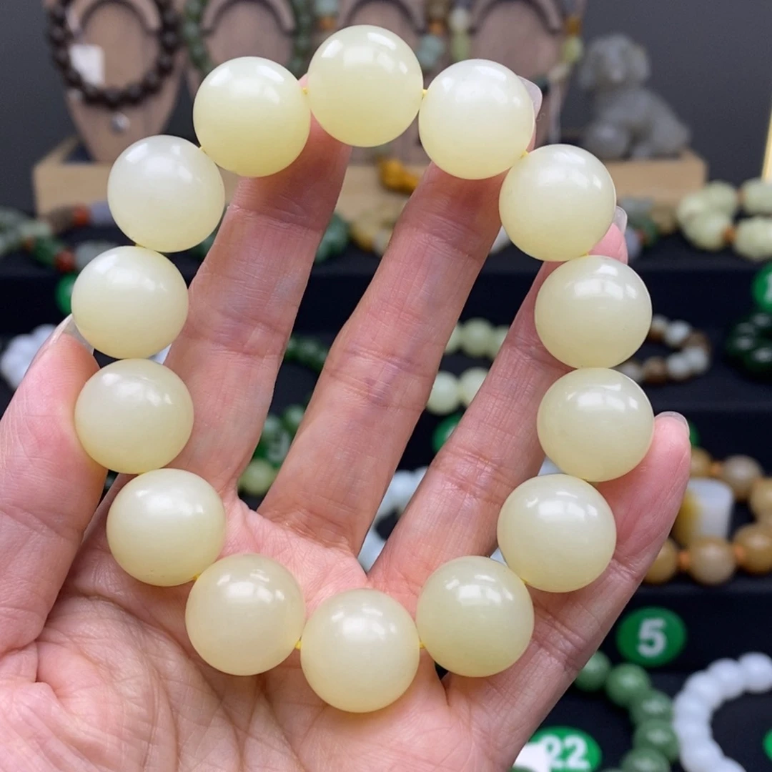 和田玉手链未镶嵌你****。黄口16m m