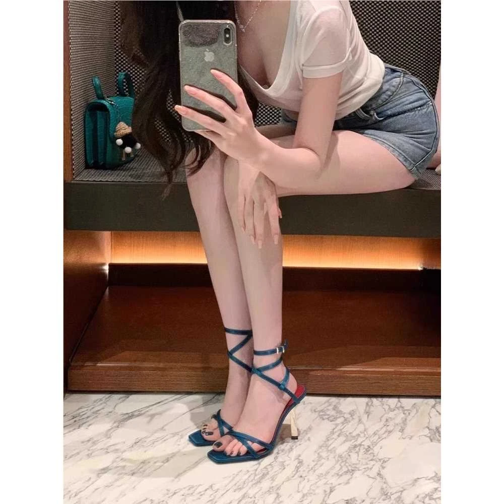 法式气质超高细根高跟鞋2025新款巨显白拼色性感露趾交叉绑带凉鞋