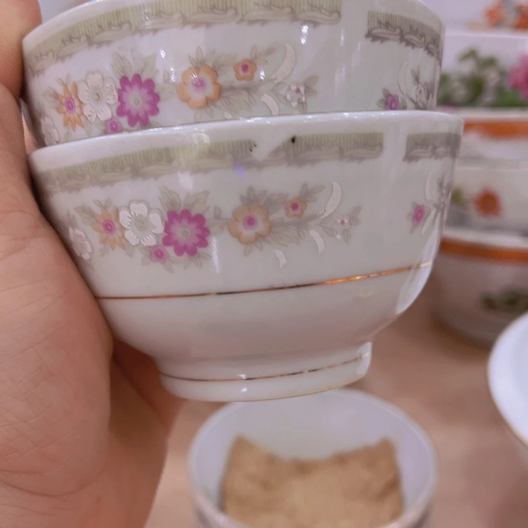 小红花茶碗9.5公分微瑕