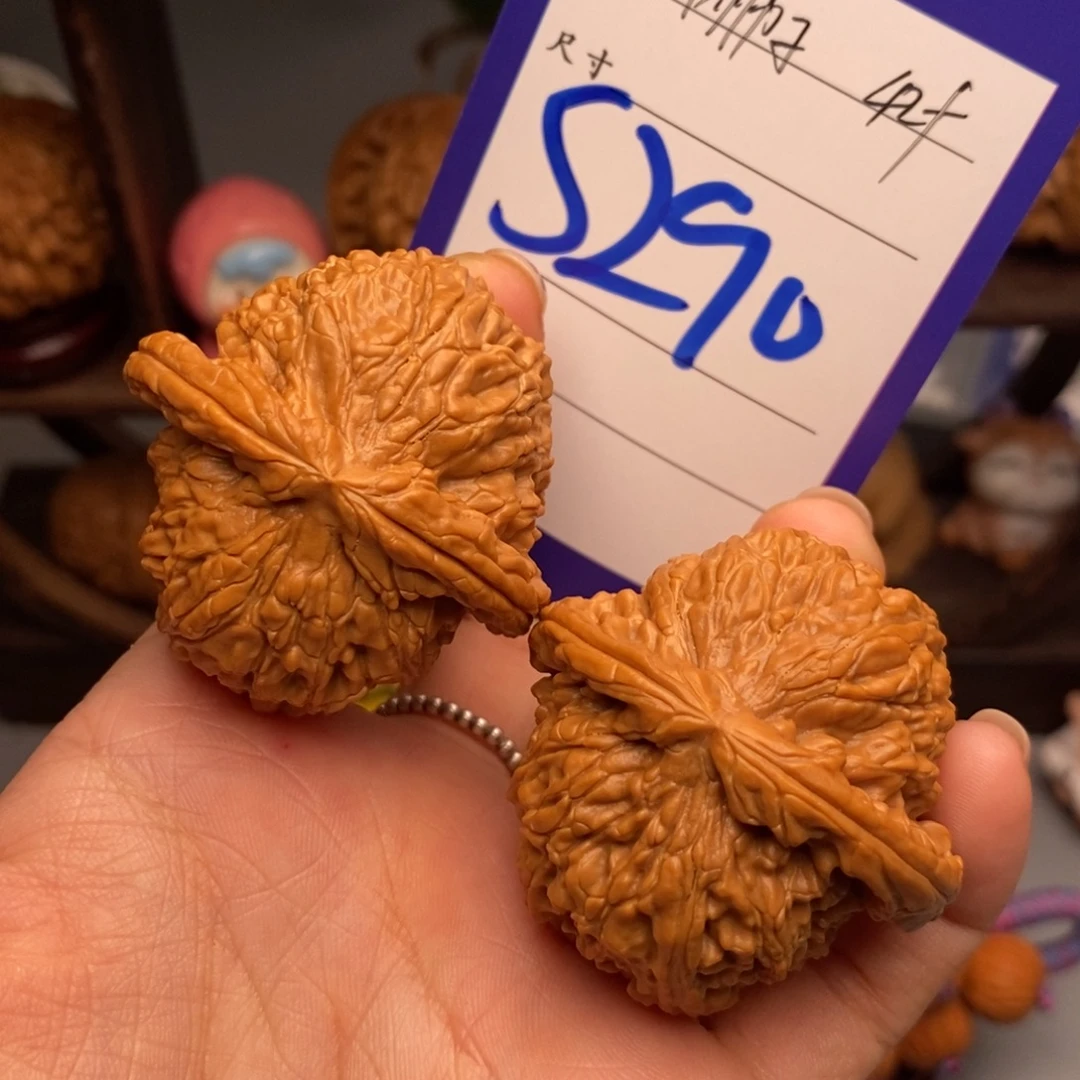 S***7吊坠文玩核桃白狮子42