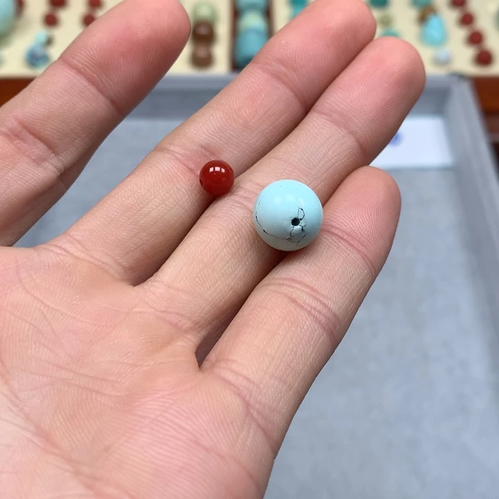 南红玛瑙配饰未镶嵌