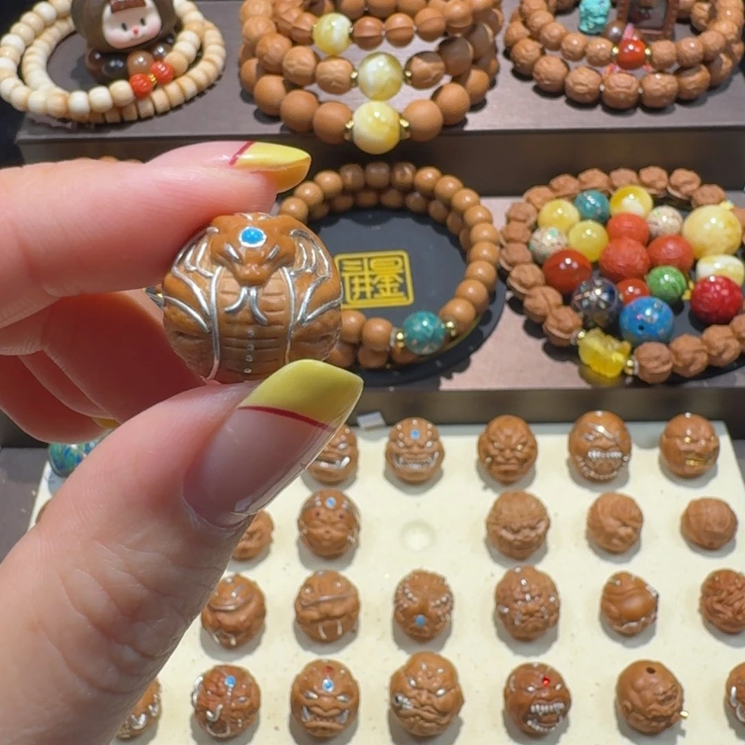 猴头核桃吊坠X****.蛇王