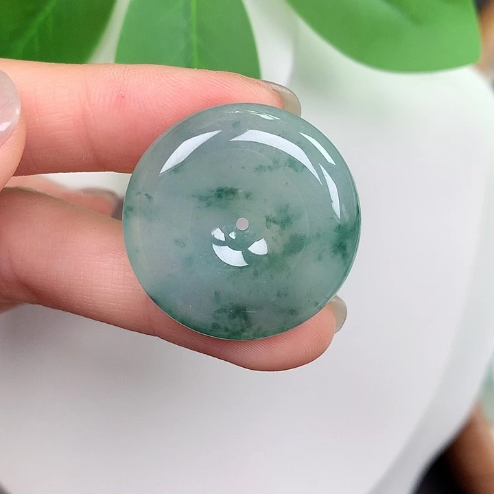 翡翠未镶嵌颈饰65:28.2/6.4mm