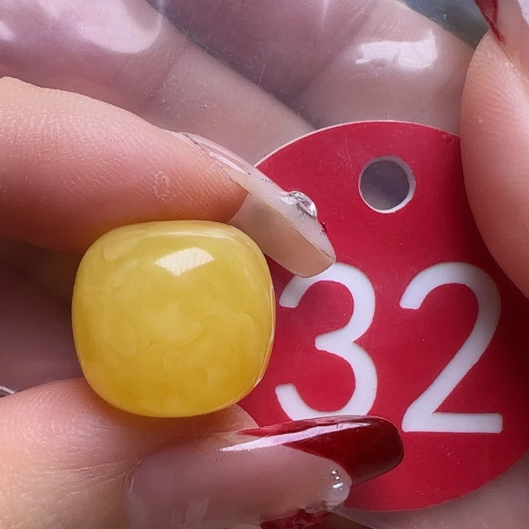 蜜蜡未镶嵌珠宝奇石15mm鸡油黄老型