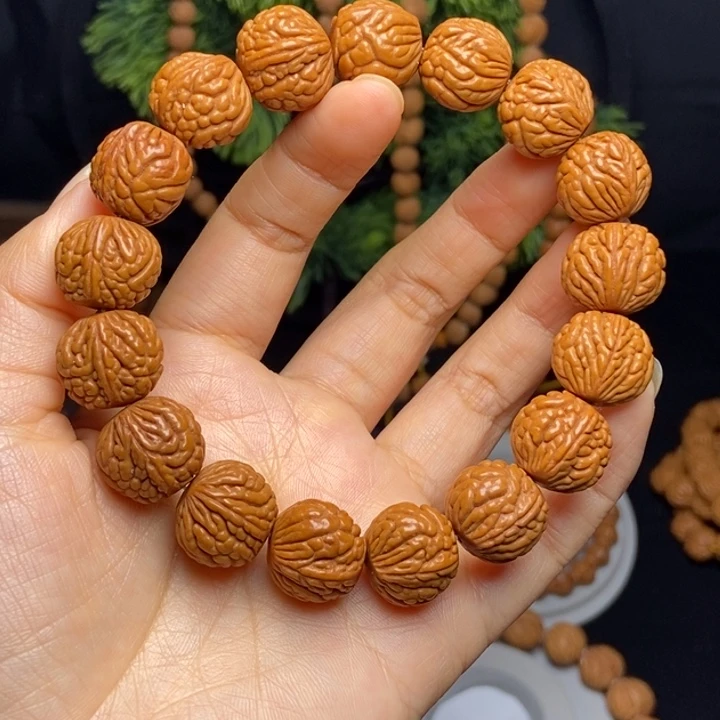 秦岭龙纹桃核手串