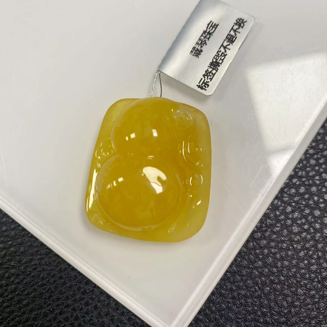 「戴琴珠宝」AA20-蜜蜡雕刻件吊坠（多样性发其一）