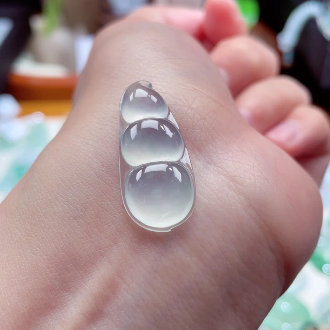 翡翠颈饰未镶嵌豆子