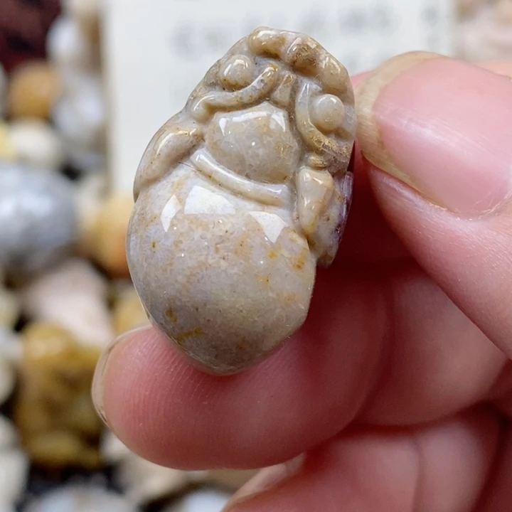 颈饰未镶嵌硅化珊瑚（珊瑚玉）有瑕 小