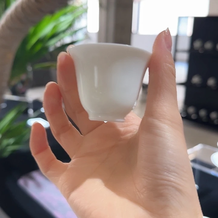 瓷片上不起课也不能请假呀哈哈