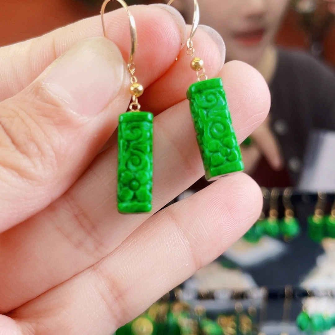 翡翠18K金镶嵌耳饰