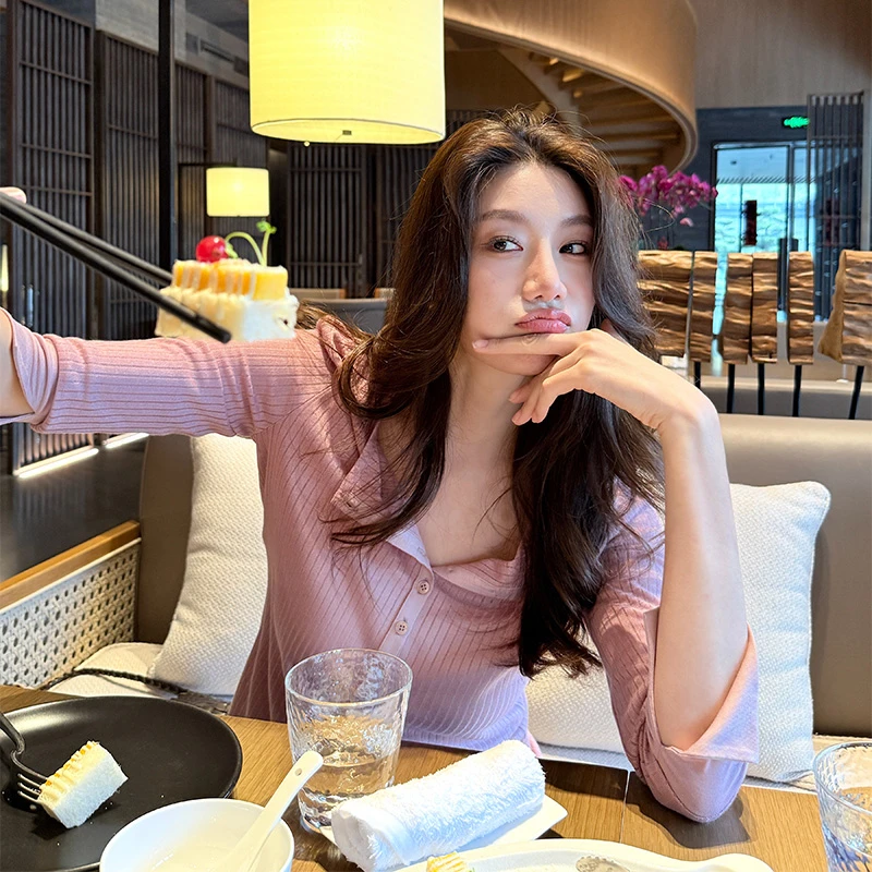 【ALONE SAVOR】  无尽假日 简约坑条镂空修身显瘦长袖小衫X055