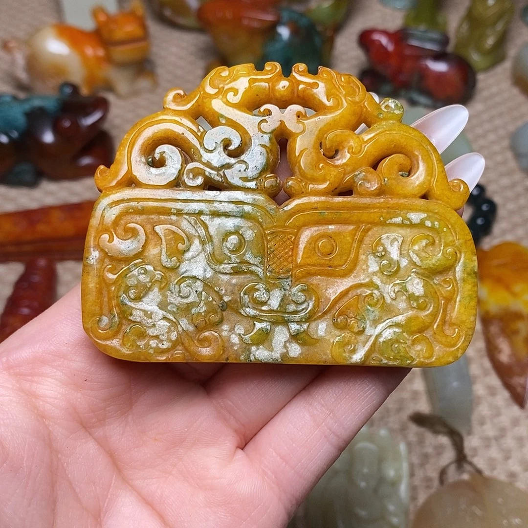 蛇纹石玉未镶嵌颈饰