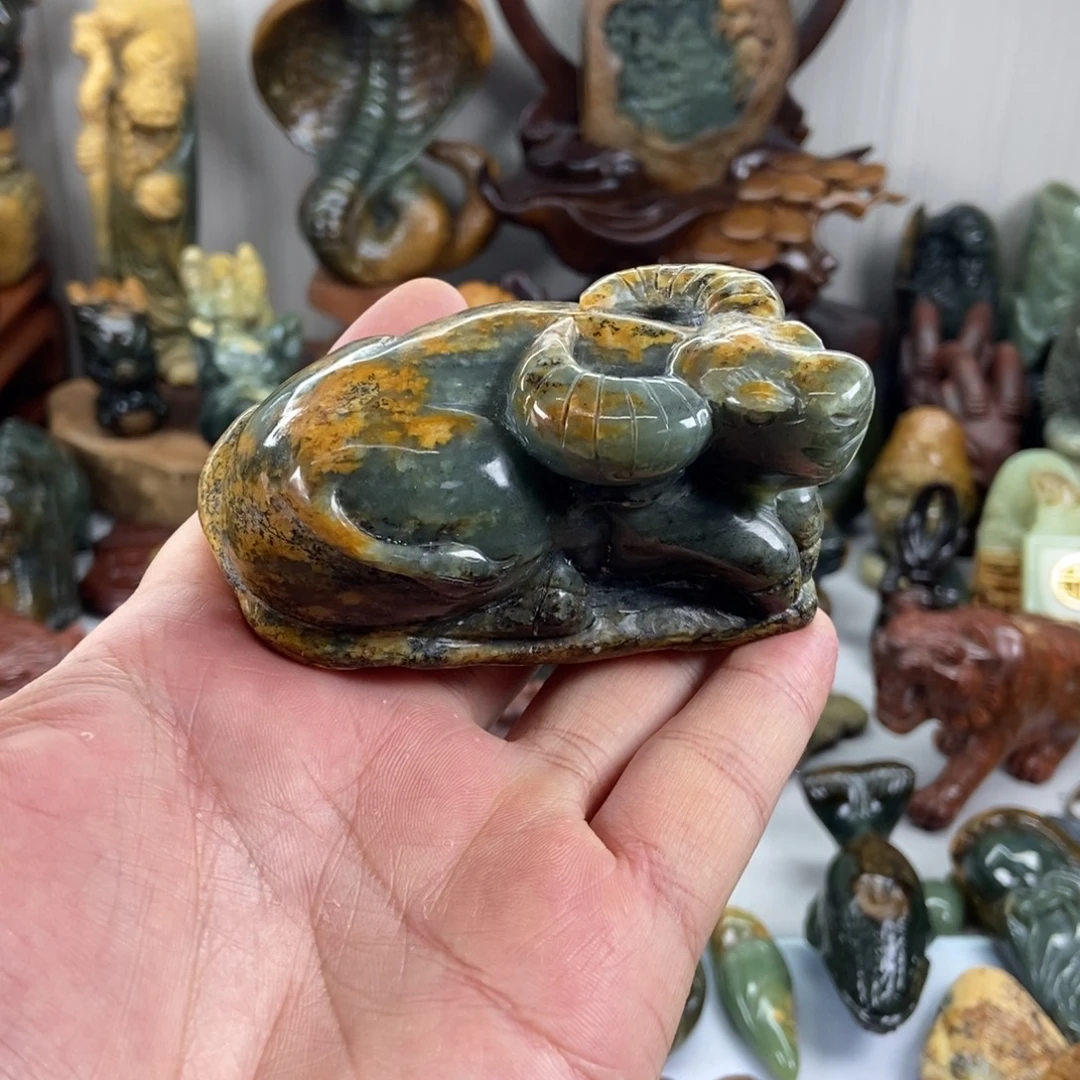 岫岩河磨玉（透闪石质玉）未镶嵌把件