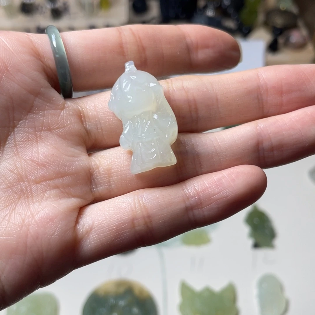 蛇纹石玉颈饰未镶嵌卿