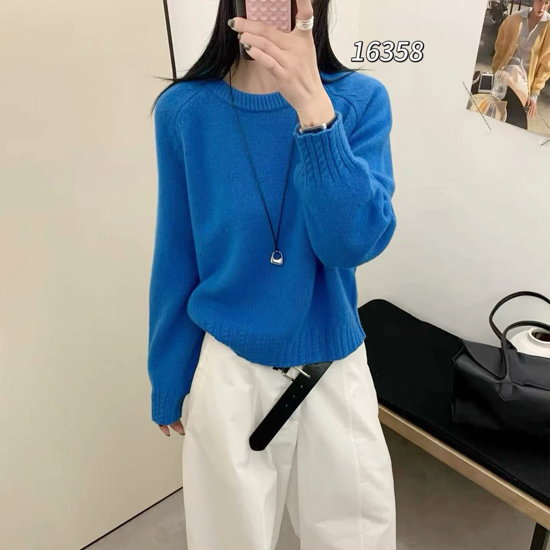 16358（部分无水洗唛，介意慎拍）WANGDAN净版圆领下摆麻花条针织衫