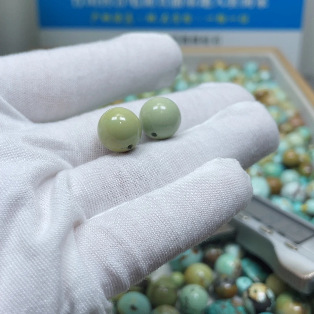 绿松石其他未镶嵌?*妮