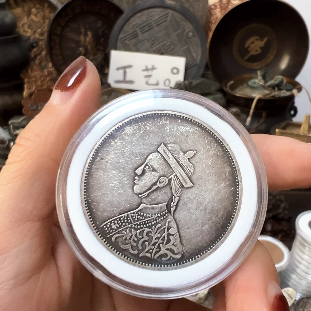 金属复古风格摆件