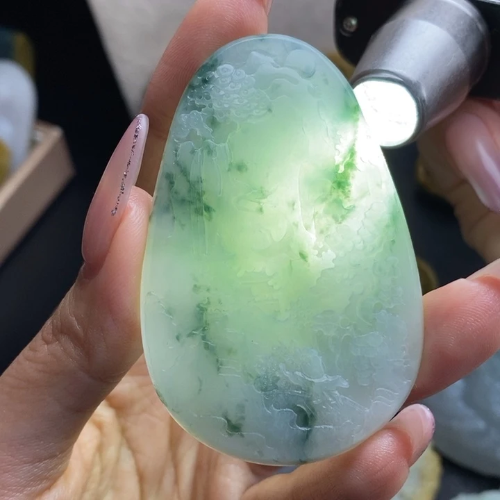 定制翡翠未镶嵌山水牌