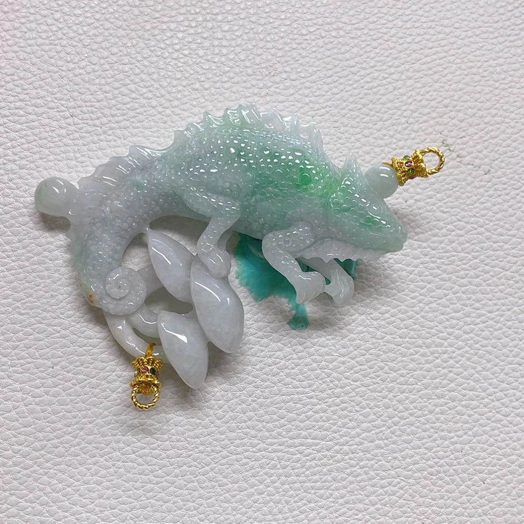 翡翠未镶嵌颈饰吊坠