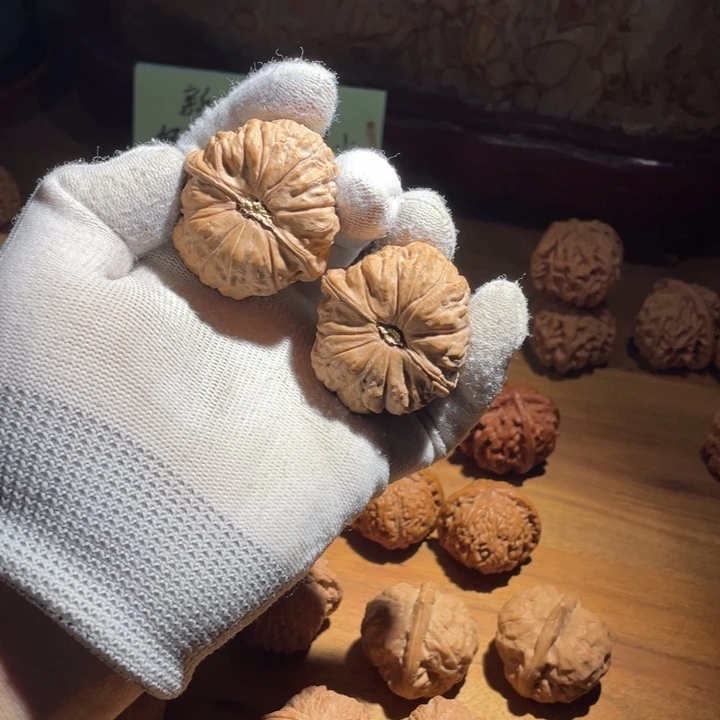 文玩核桃把件南瓜饼