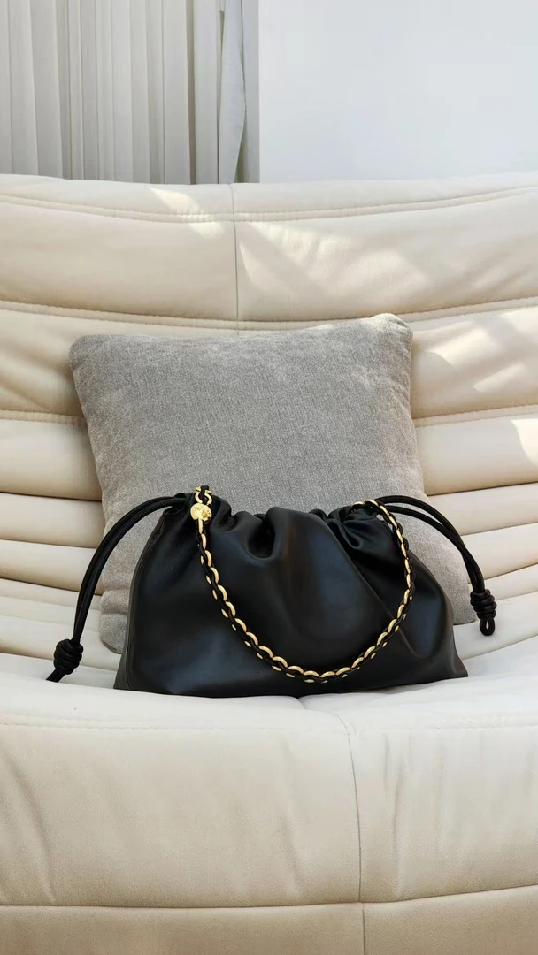 2025时尚百搭高级气质单肩斜挎手提头层牛皮云朵包