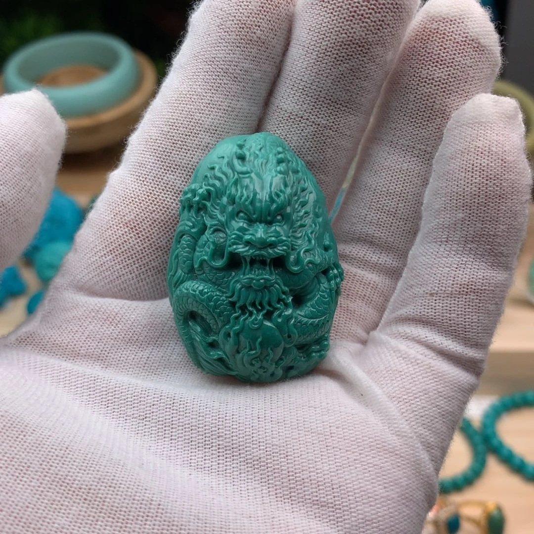 绿松石未镶嵌颈饰