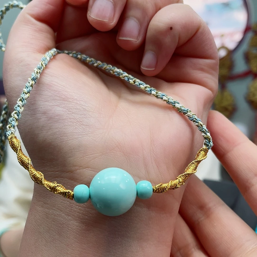 绿松石颈饰未镶嵌