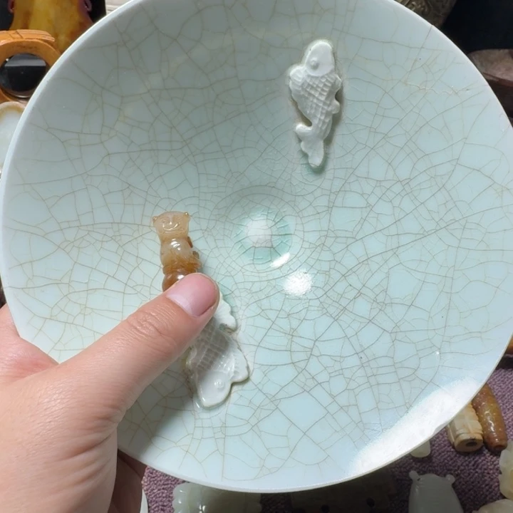 汉***都瓷片双鱼青瓷开片大碗