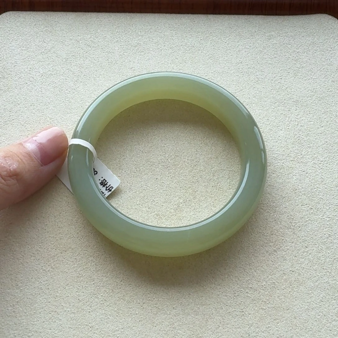 泥***捏和田玉手镯未镶嵌