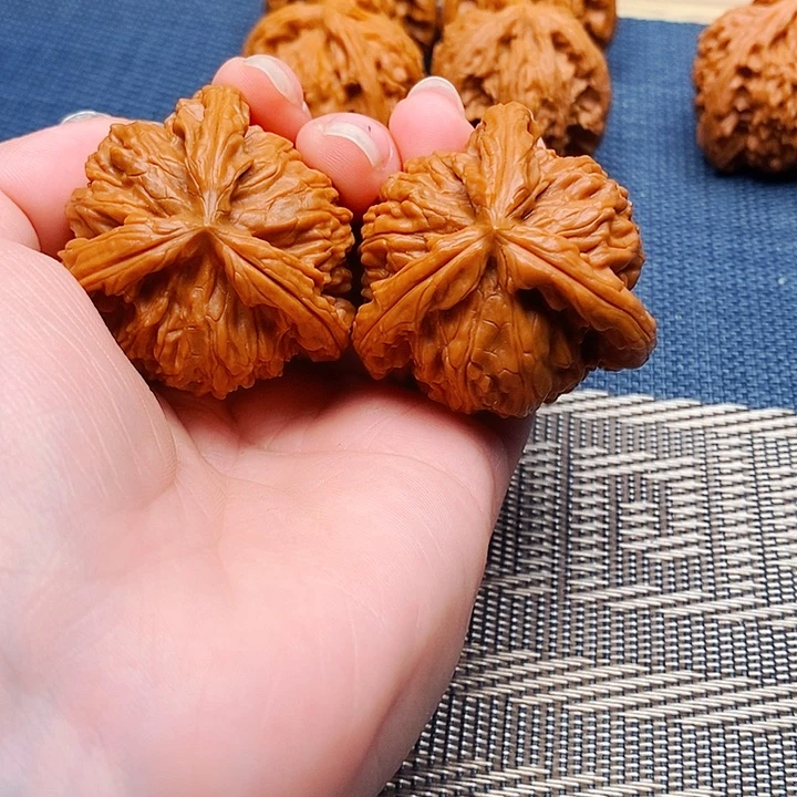 银***乡吊坠文玩核桃三棱