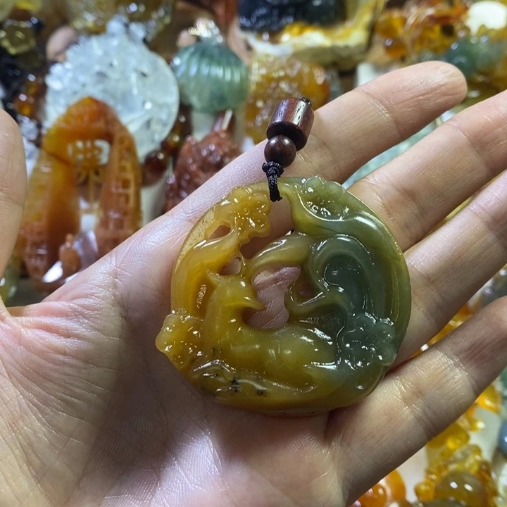 未镶嵌蛇纹石玉颈饰