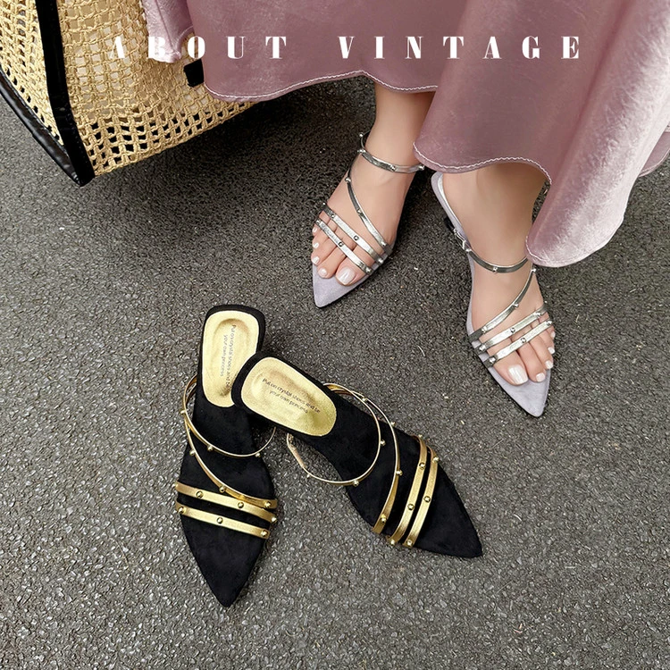 2025夏季新款法式坡跟尖头铆钉一字带拖鞋气质百搭露趾凉鞋低跟