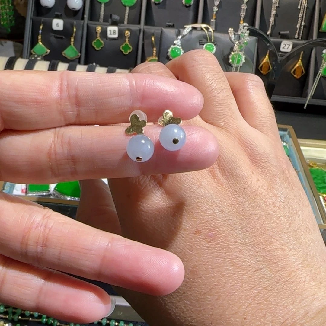 翡翠18K金镶嵌颈饰耳钉