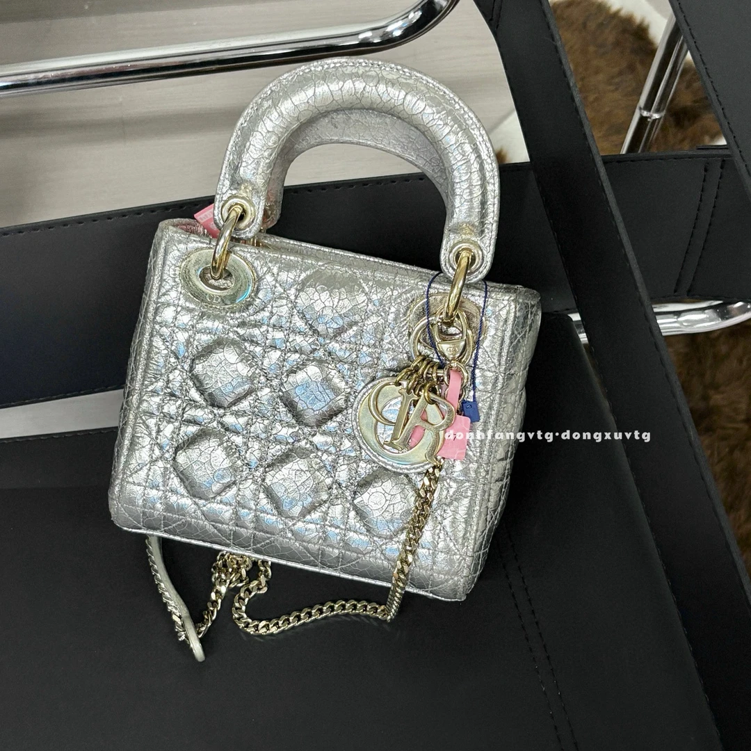 95新 DIOR/迪奥 dior 银色爆裂纹三格戴妃斜挎包