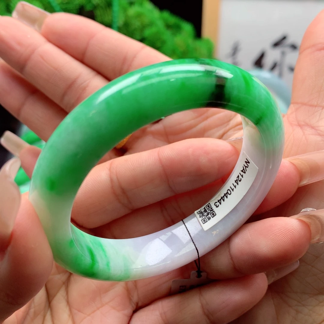 未镶嵌手镯翡翠缅甸