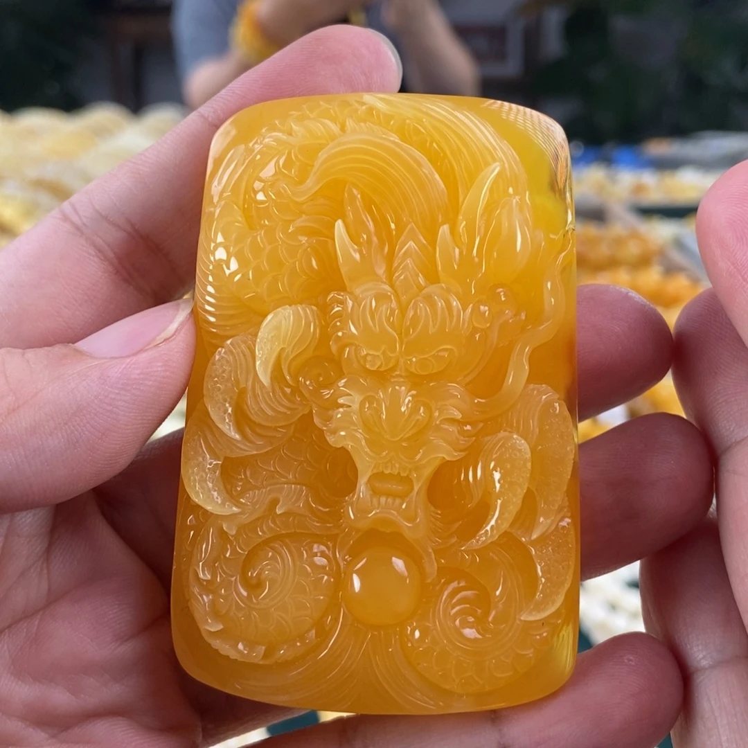 琥珀未镶嵌珠宝奇石鸡油红龙牌38.8