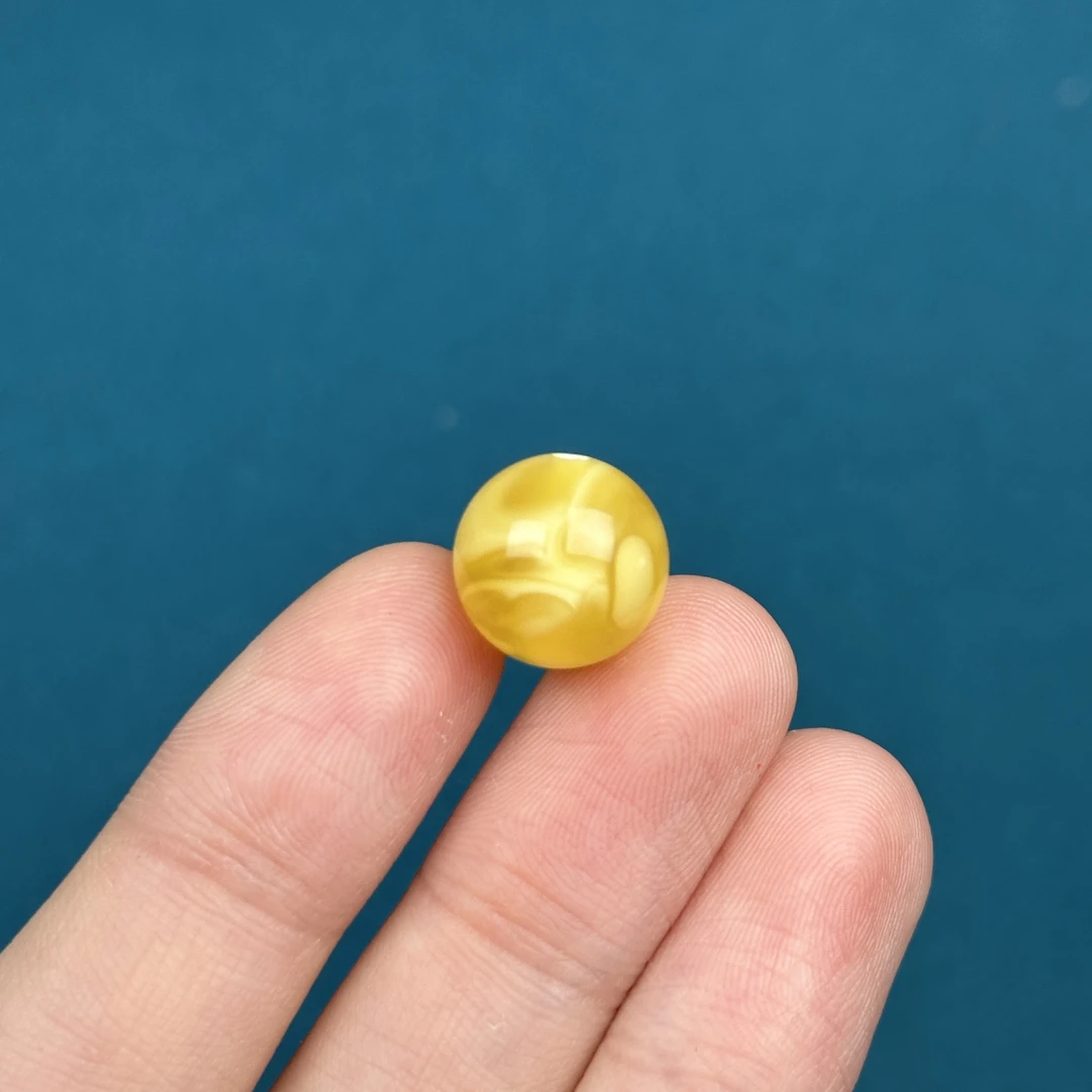 A8053天然原矿蜜蜡 鸡油黄圆珠【微微瑕】12.7mm支持复检假一罚十