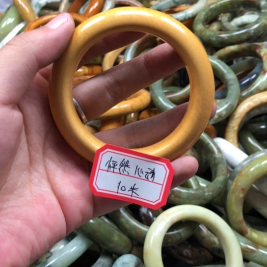 未镶嵌蛇纹石玉手镯怦***?