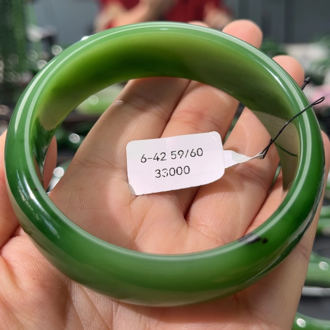 未镶嵌手镯和田玉（碧玉）